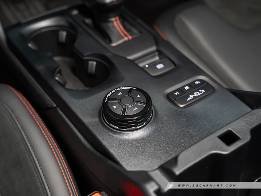 https://i.i-sgcm.com/new_cars/cars/21688/21688_g18