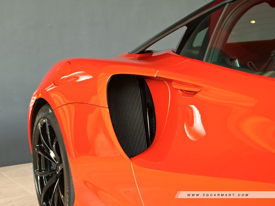 https://i.i-sgcm.com/new_cars/cars/21693/21693_g11