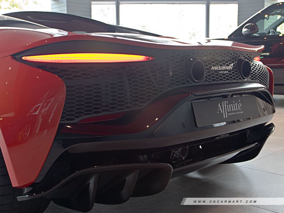 https://i.i-sgcm.com/new_cars/cars/21693/21693_g14