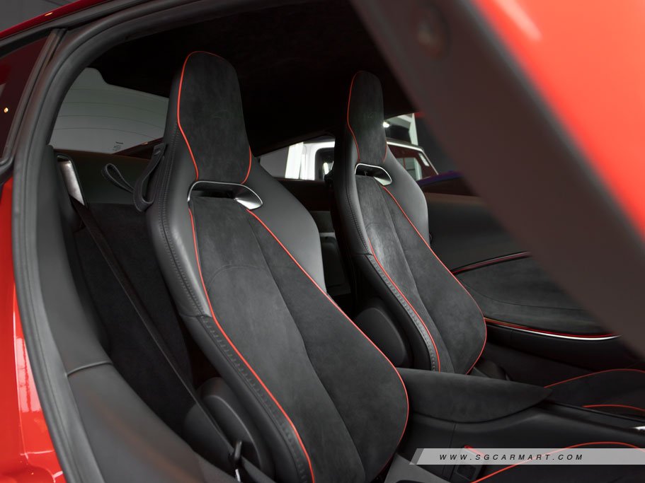 https://i.i-sgcm.com/new_cars/cars/21693/21693_g17