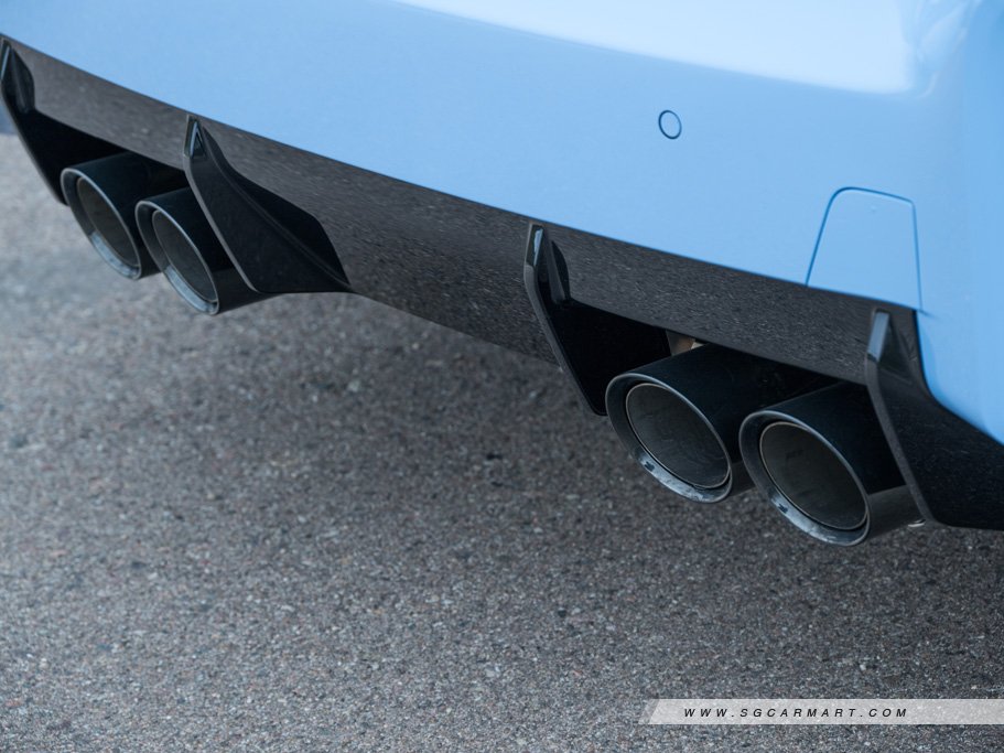 https://i.i-sgcm.com/new_cars/cars/21696/21696_g10