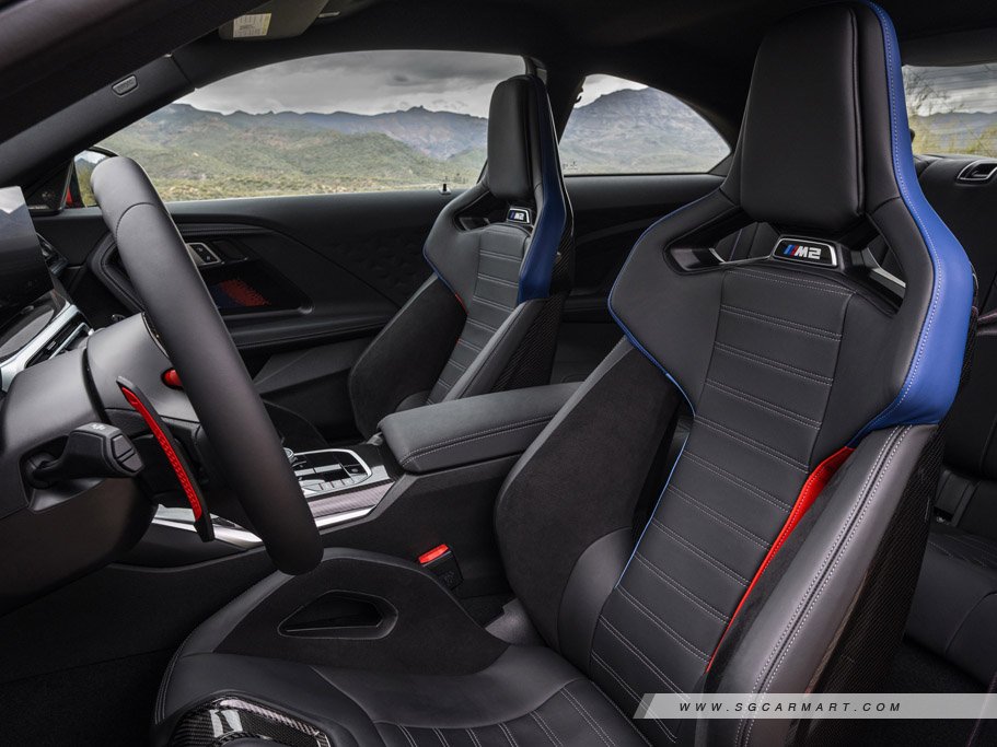 https://i.i-sgcm.com/new_cars/cars/21696/21696_g20