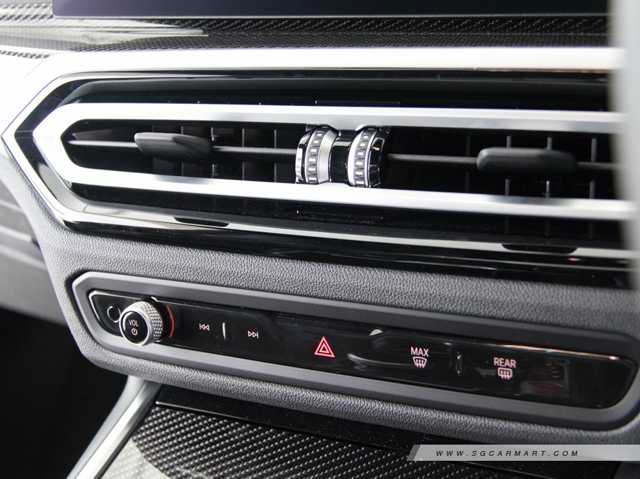 https://i.i-sgcm.com/new_cars/cars/21696/21696_g51