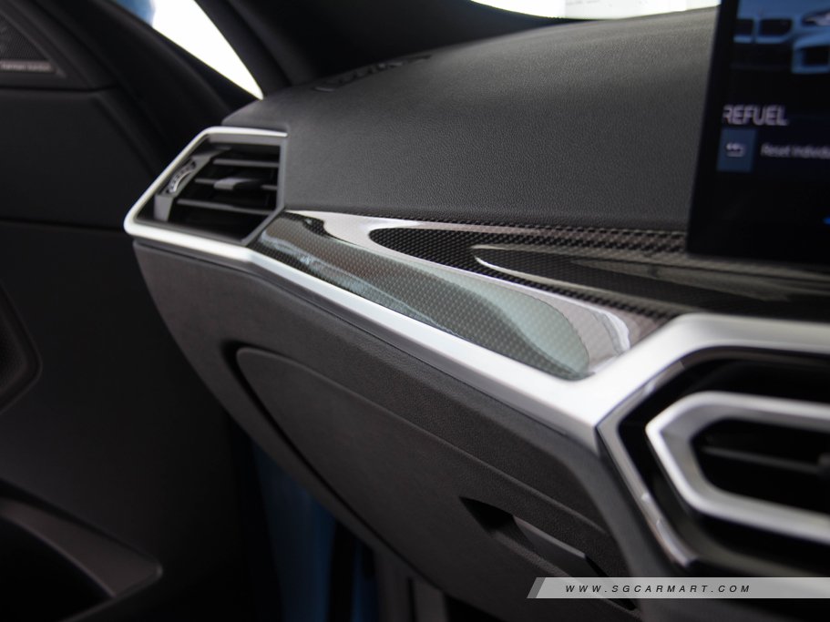 https://i.i-sgcm.com/new_cars/cars/21696/21696_g54