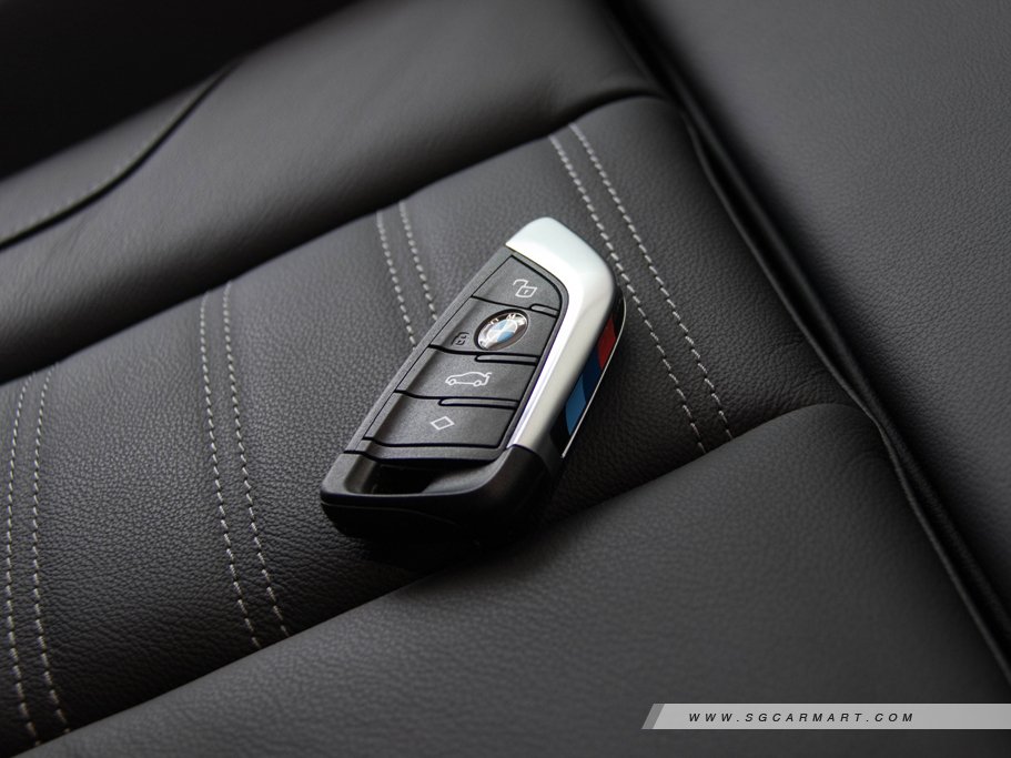 https://i.i-sgcm.com/new_cars/cars/21696/21696_g63