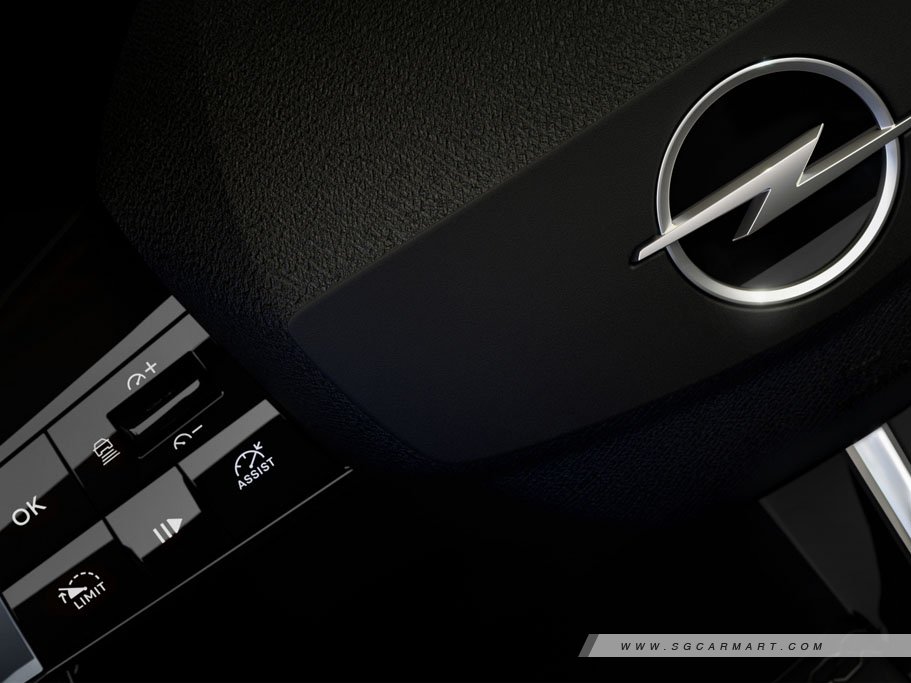 https://i.i-sgcm.com/new_cars/cars/21700/21700_g18