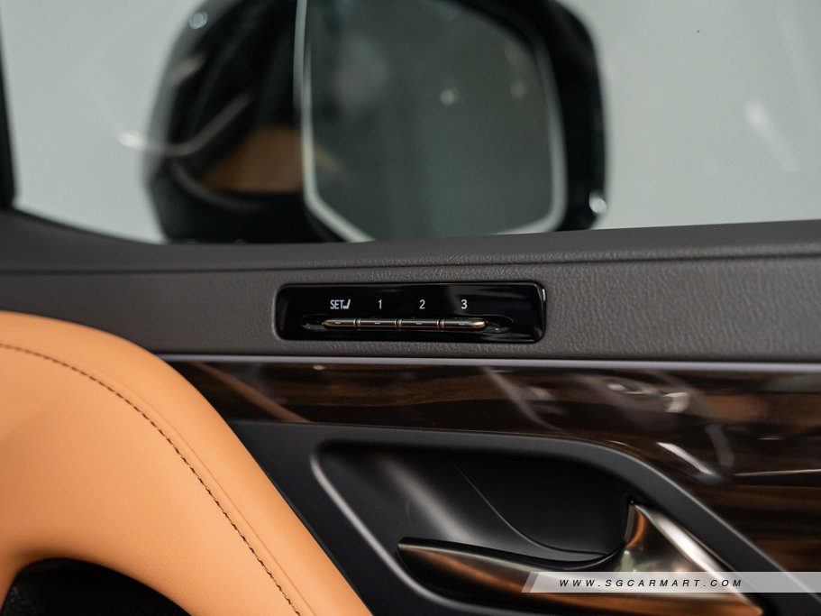 https://i.i-sgcm.com/new_cars/cars/21707/21707_g17