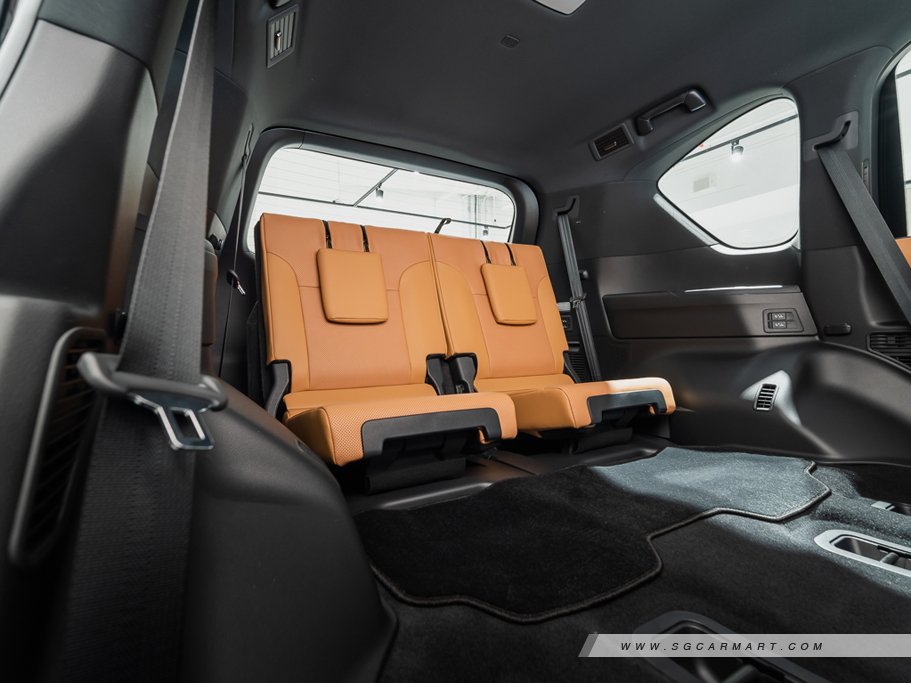 https://i.i-sgcm.com/new_cars/cars/21707/21707_g22