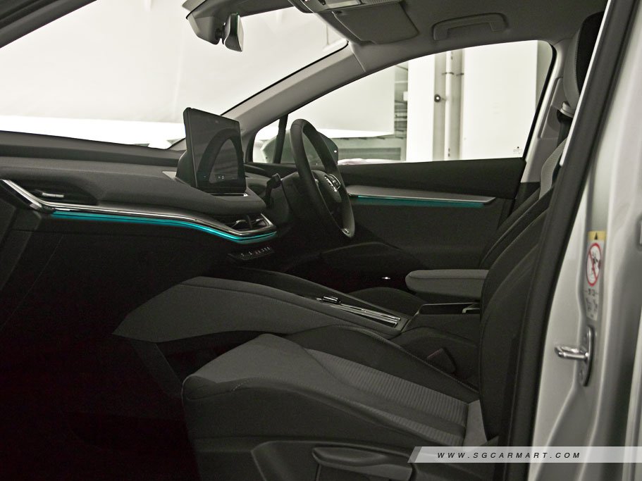 https://i.i-sgcm.com/new_cars/cars/21709/21709_g11
