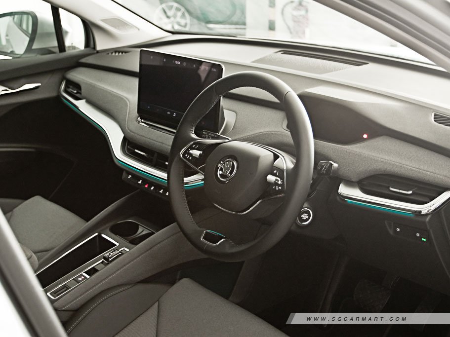 https://i.i-sgcm.com/new_cars/cars/21709/21709_g14