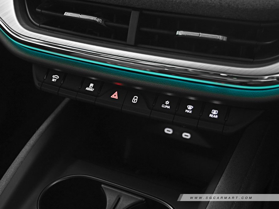 https://i.i-sgcm.com/new_cars/cars/21709/21709_g19