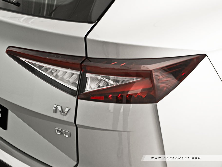 https://i.i-sgcm.com/new_cars/cars/21709/21709_g9