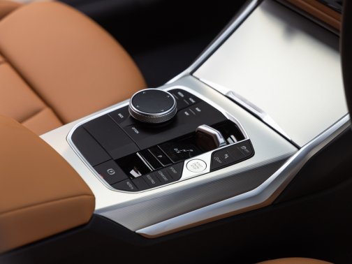 https://i.i-sgcm.com/new_cars/cars/21712/21712_g12