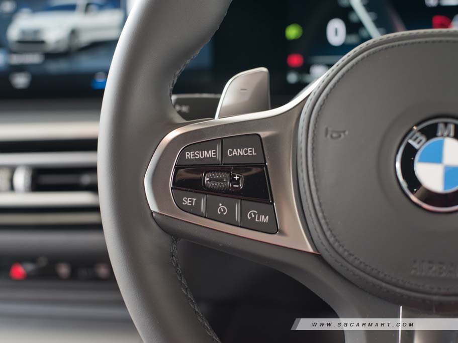 https://i.i-sgcm.com/new_cars/cars/21712/21712_g39