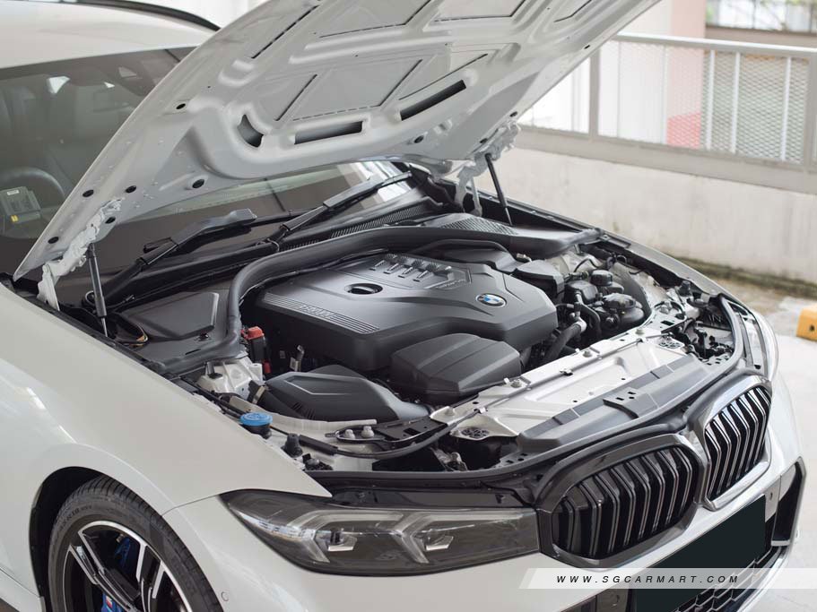 https://i.i-sgcm.com/new_cars/cars/21712/21712_g56