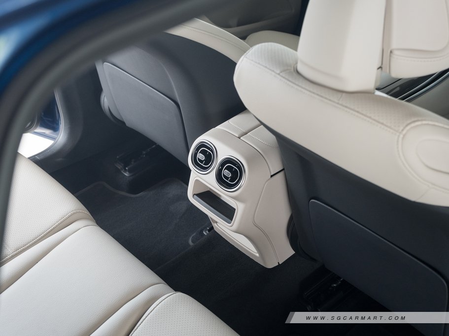 https://i.i-sgcm.com/new_cars/cars/21713/21713_g56