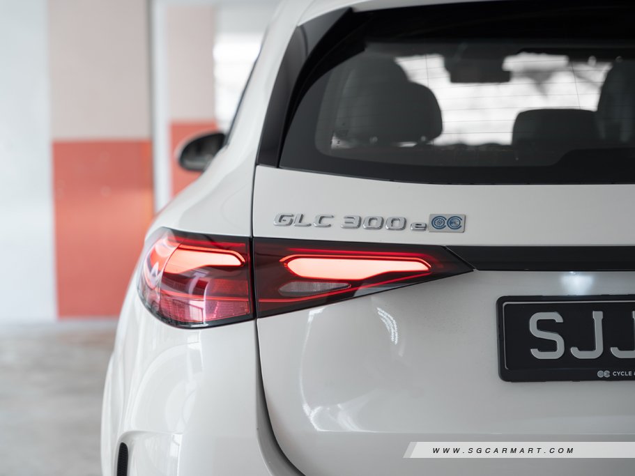 https://i.i-sgcm.com/new_cars/cars/21714/21714_g22