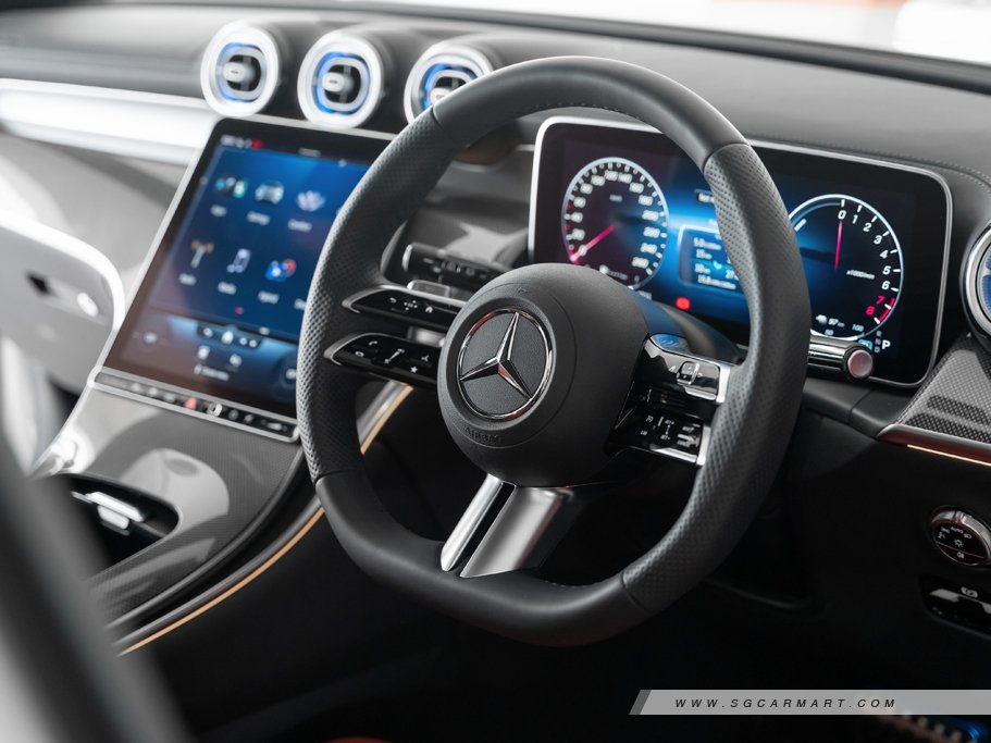 https://i.i-sgcm.com/new_cars/cars/21714/21714_g26