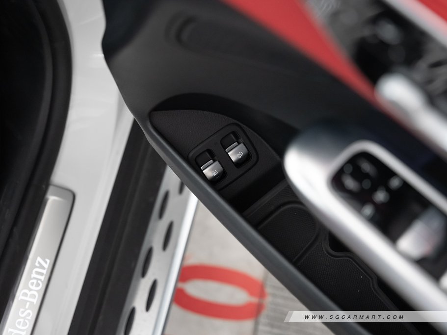 https://i.i-sgcm.com/new_cars/cars/21714/21714_g33