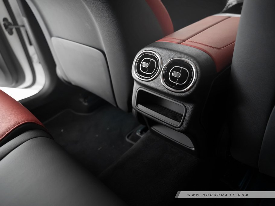 https://i.i-sgcm.com/new_cars/cars/21714/21714_g42