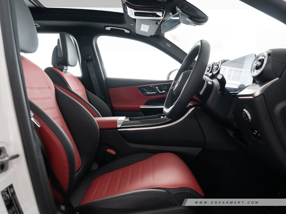 https://i.i-sgcm.com/new_cars/cars/21714/21714_g43