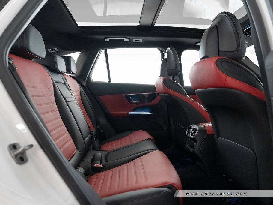 https://i.i-sgcm.com/new_cars/cars/21714/21714_g44