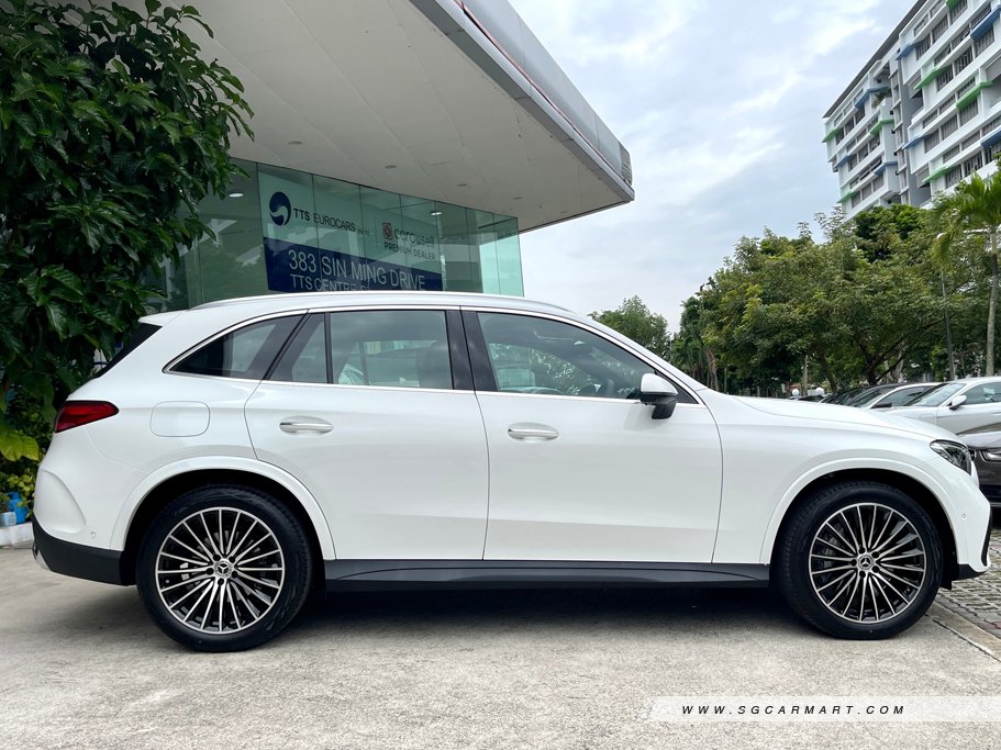 https://i.i-sgcm.com/new_cars/cars/21716/21716_g25