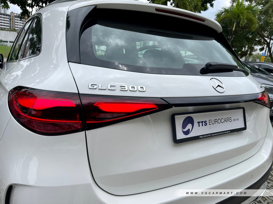 https://i.i-sgcm.com/new_cars/cars/21716/21716_g26