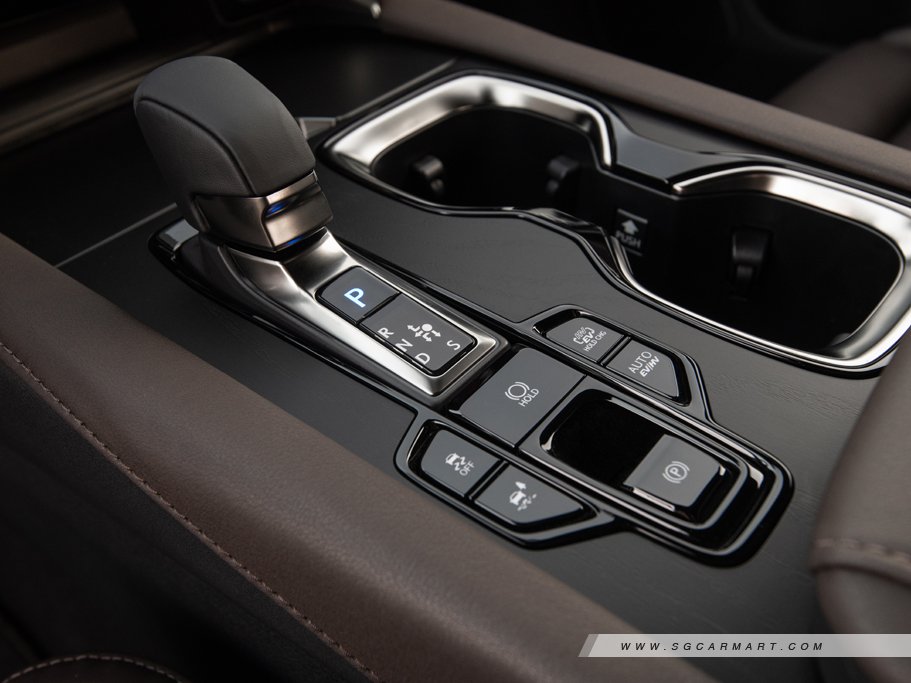 https://i.i-sgcm.com/new_cars/cars/21717/21717_g9