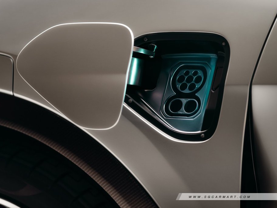https://i.i-sgcm.com/new_cars/cars/21720/21720_g14