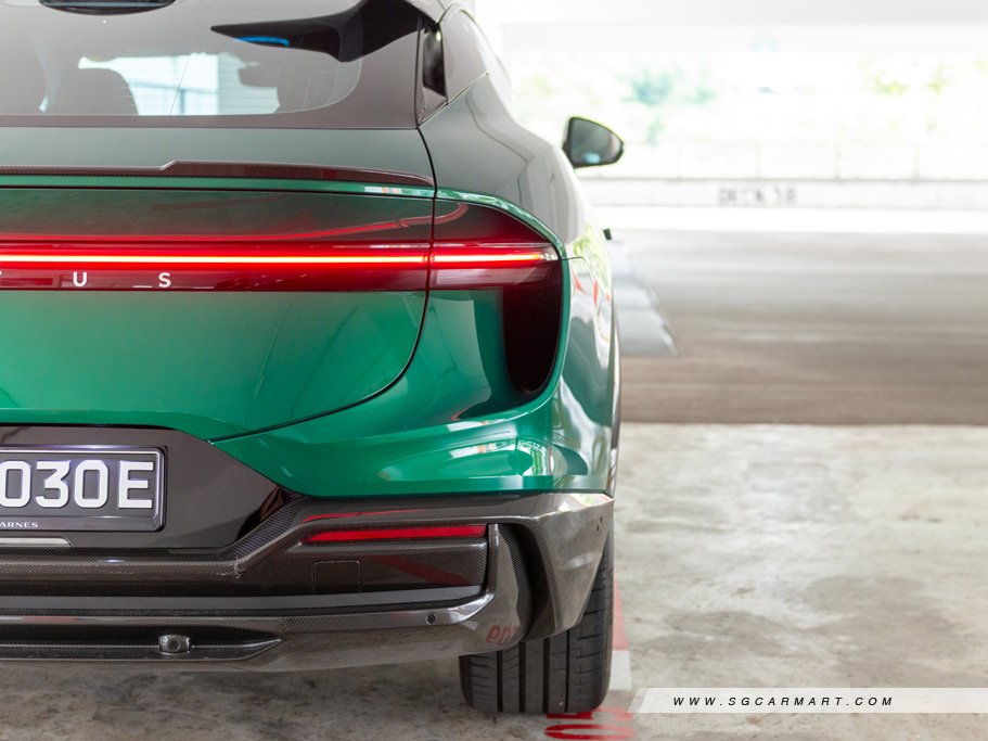 https://i.i-sgcm.com/new_cars/cars/21720/21720_g30