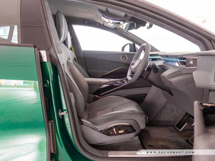 https://i.i-sgcm.com/new_cars/cars/21720/21720_g44