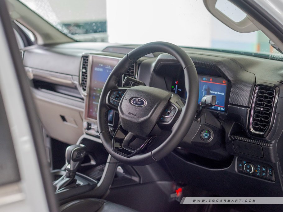 https://i.i-sgcm.com/new_cars/cars/21721/21721_g24