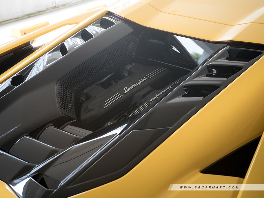 https://i.i-sgcm.com/new_cars/cars/21724/21724_g22