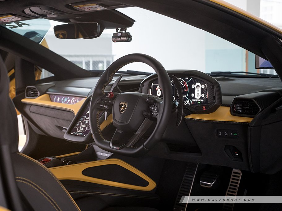 https://i.i-sgcm.com/new_cars/cars/21724/21724_g24