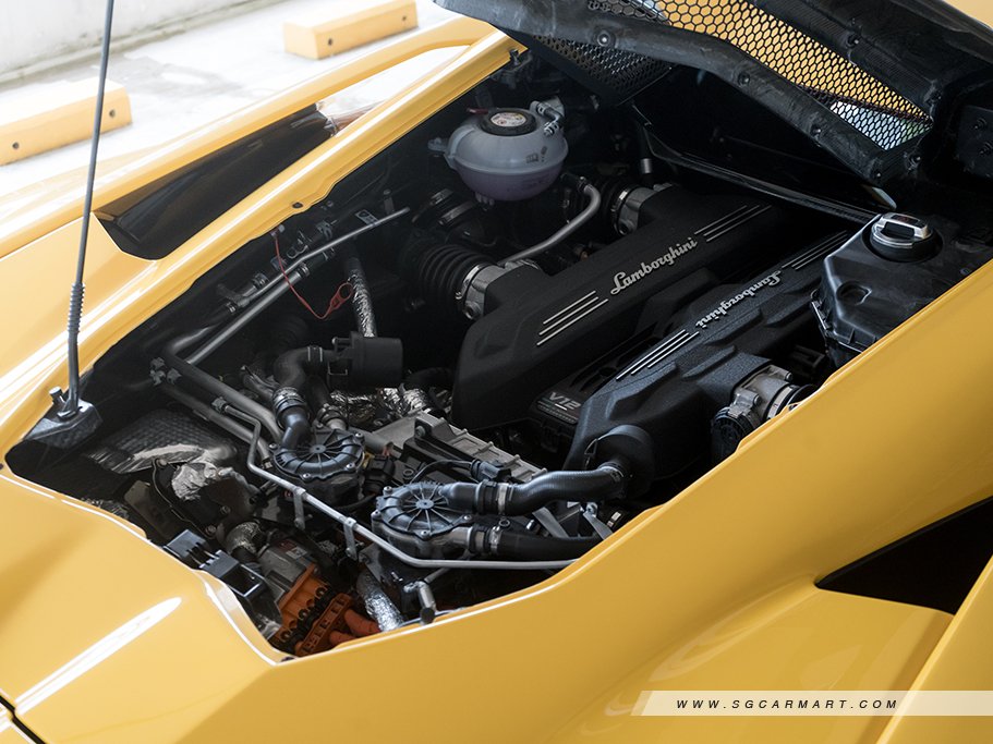 https://i.i-sgcm.com/new_cars/cars/21724/21724_g33