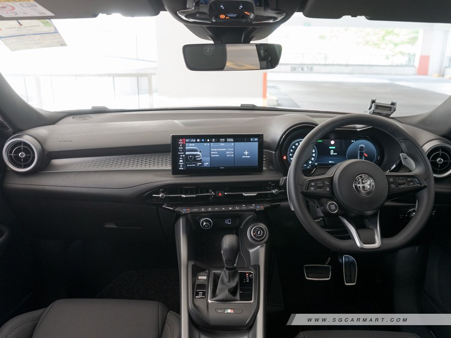 https://i.i-sgcm.com/new_cars/cars/21731/21731_g26