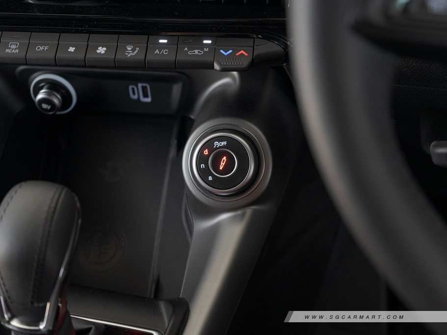 https://i.i-sgcm.com/new_cars/cars/21731/21731_g35