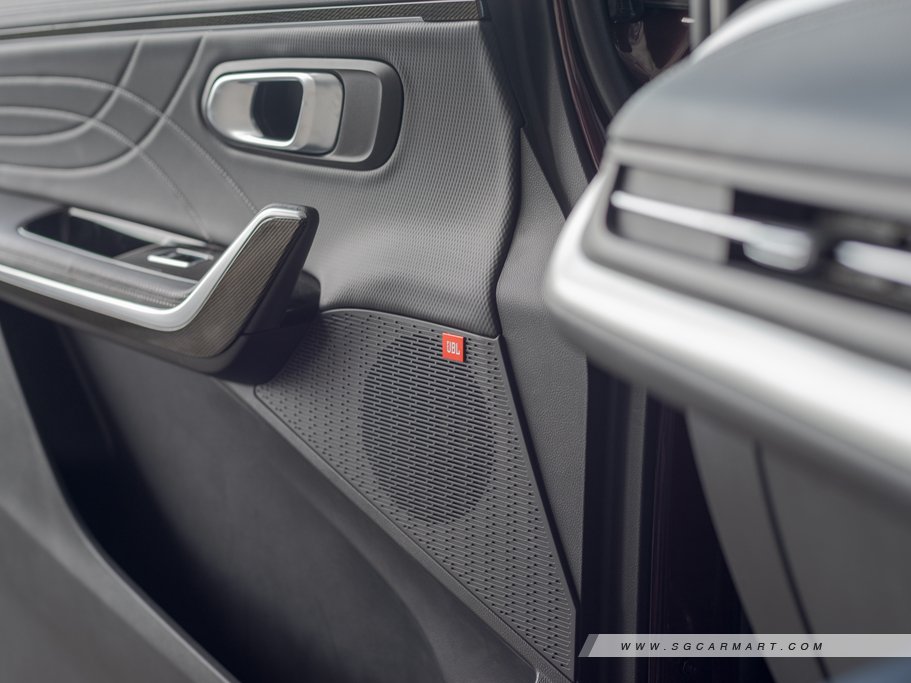 https://i.i-sgcm.com/new_cars/cars/21733/21733_g24