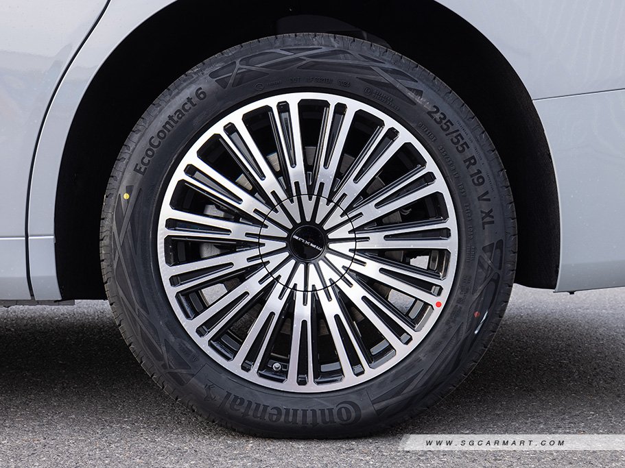 https://i.i-sgcm.com/new_cars/cars/21733/21733_g42