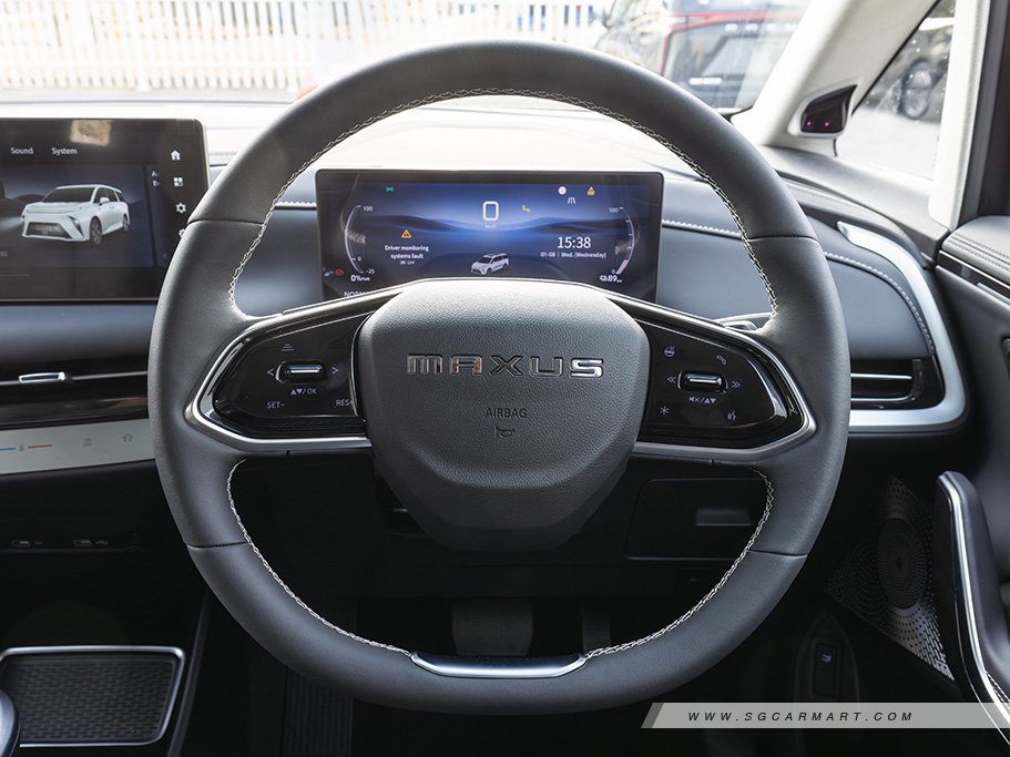 https://i.i-sgcm.com/new_cars/cars/21733/21733_g44
