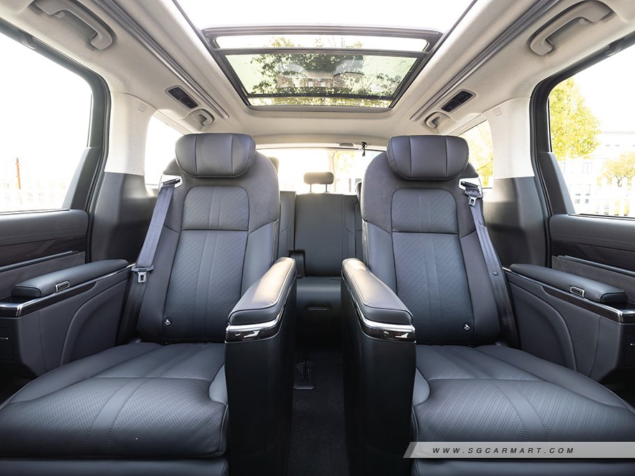 https://i.i-sgcm.com/new_cars/cars/21733/21733_g52