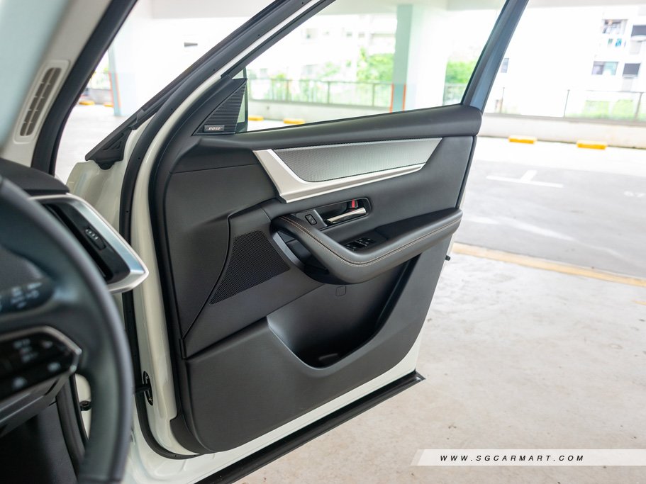 https://i.i-sgcm.com/new_cars/cars/21735/21735_g15