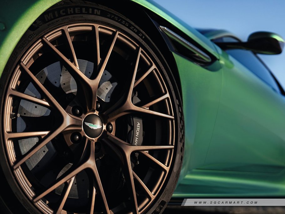 https://i.i-sgcm.com/new_cars/cars/21736/21736_g9