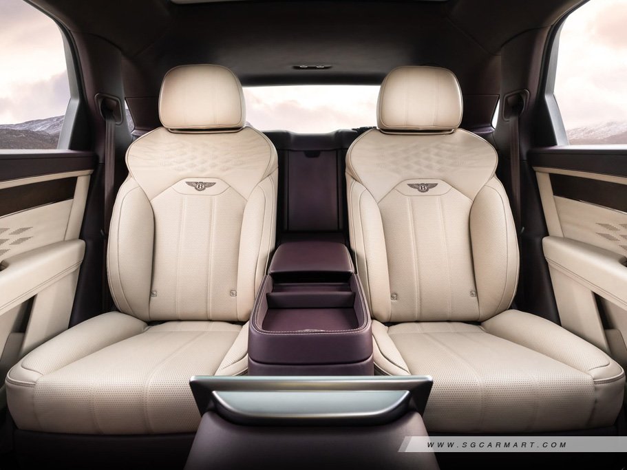 https://i.i-sgcm.com/new_cars/cars/21737/21737_g11