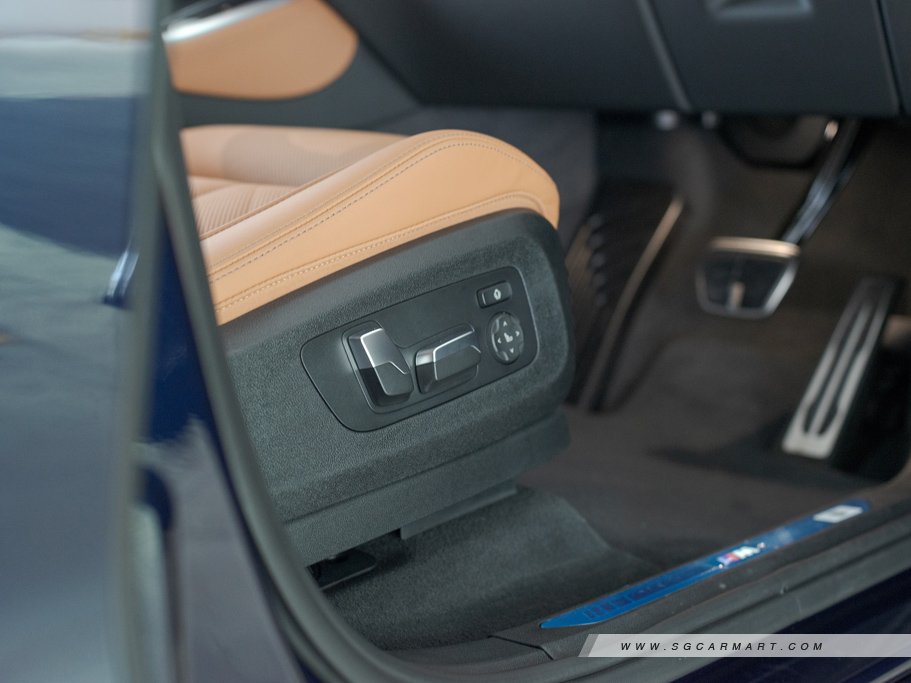 https://i.i-sgcm.com/new_cars/cars/21745/21745_g27
