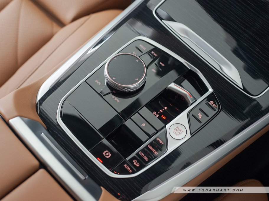 https://i.i-sgcm.com/new_cars/cars/21745/21745_g31
