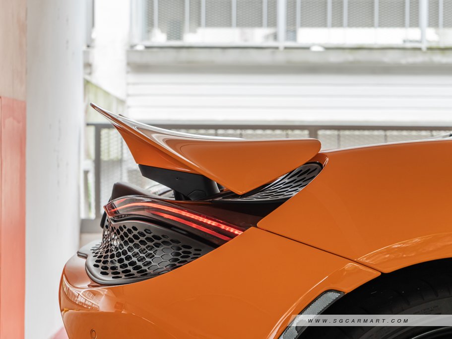 https://i.i-sgcm.com/new_cars/cars/21748/21748_g34