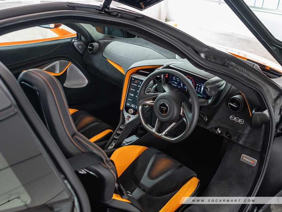 https://i.i-sgcm.com/new_cars/cars/21748/21748_g38
