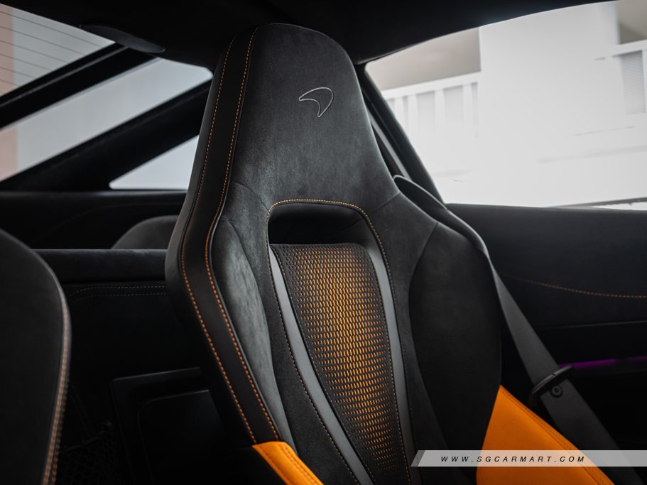 https://i.i-sgcm.com/new_cars/cars/21748/21748_g51